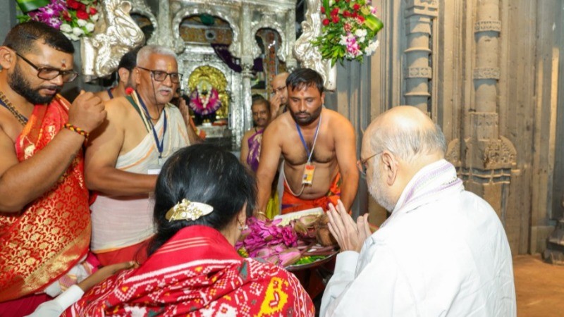 अमित शाह पहुंचे कोल्हापुर, श्री महालक्ष्मी मंदिर विकास योजना के तहत नए प्रदक्षिणा मार्ग का किया शिलान्यास