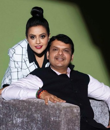 Watch Out! Devendra Fadnavis wife Amruta sings "Manike Mage Hithe" in ...