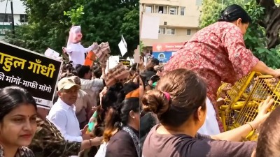 कांग्रेस सांसद बिमोल अकोइजम पर यौन उत्पीड़न के आरोप, भाजपा ने पार्टी ऑफिस के बाहर किया विरोध प्रदर्शन