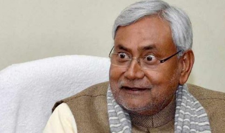 'Nitish Kumar changed his caste...' Know what's the matter? | NewsTrack