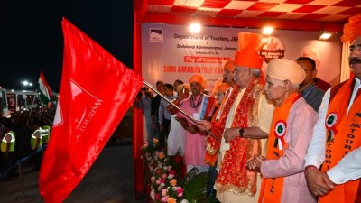 श्री अमरनाथ यात्रा, उपराज्यपाल मनोज सिन्हा ने तीर्थयात्रियों के पहले जत्थे को किया रवाना