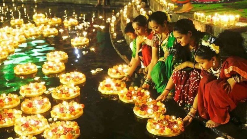 4 या 5 नवंबर आखिर कब है कार्तिक पूर्णिमा, जानिए क्या है शुभ मुहूर्त और पूजा की विधि