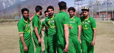 Video: कश्मीर क्रिकेट क्लब के खिलाड़ियों ने गाया पाक का राष्ट्रगान