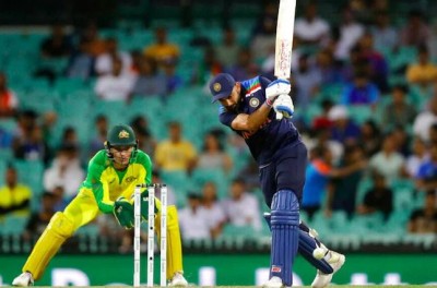 Ind vs Aus: कोहली, पांड्या और जडेजा के अर्धशतकों से संभला भारत, ऑस्ट्रेलिया को दिया 303 का टारगेट