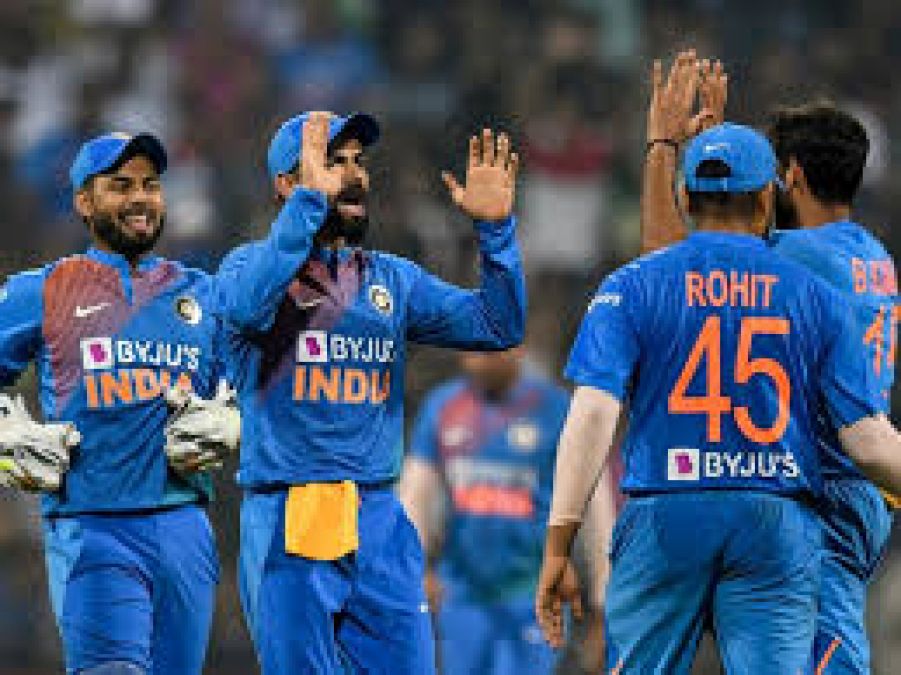 Ind vs WI:  टीम इंडिया तैयार है नयी चुनौती के लिए, चेन्नई पहुंच चुकी है विराट सेना
