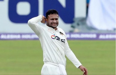 Ind Vs Ban: टेस्ट से पहले बांग्लादेश को झटका, एम्बुलेंस में कप्तान शाकिब पहुंचे अस्पताल