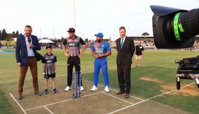 Ind Vs NZ: टॉस जीतकर भारत ने चुनी बैटिंग, विराट कोहली हुए बाहर, रोहित शर्मा की वापसी