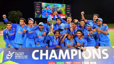 आज विश्व कप ट्रॉफी के साथ स्वदेश लौटेगी भारतीय टीम