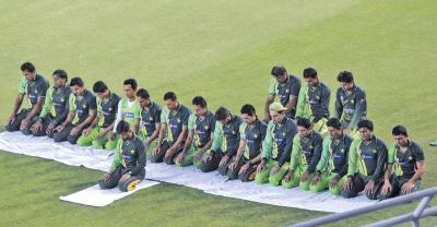 The new World Cup debate, when Pakistani players can pray on the field, then why Dhoni.....