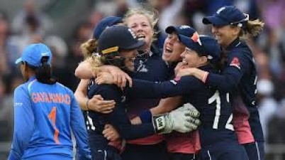 कोरोना प्रकोप के बीच इंग्लैंड में महिला क्रिकेट पर होगा निवेश