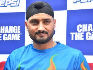 Harbhajan Singh gets emotional, says ' Team selectors feel that I am old'