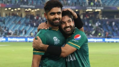 T20 वर्ल्ड कप के फाइनल में पहुंची पाकिस्तान, बाबर-रिजवान की जोड़ी ने किया कमाल