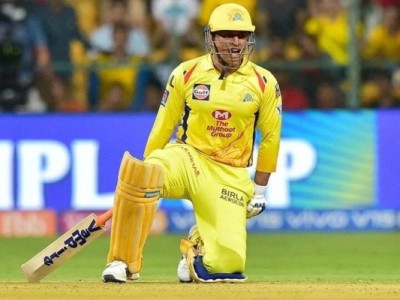 IPL 2020: Sanjay Bangar speaks of challenges Dhoni will face as captain during matches