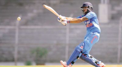 LIVE : भारत को लगा तीसरा झटका मनीष पांडे 3 रन बना कर हुए आउट