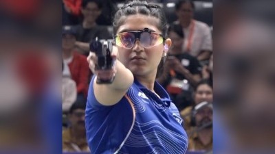 ईशा सिंह ने 25 मीटर पिस्टल स्पर्धा में जीता सिल्वर, पिंकी बल्हारा ने कुराश में दिलाया ब्रॉन्ज मेडल