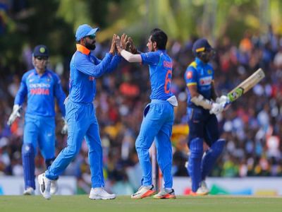 India defeated Srilanka in second ODI of the five match series