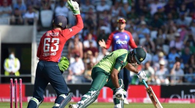 इंग्लैंड और पाकिस्तान के बीच कड़ी टक्कर, किसे मिलेगी जीत