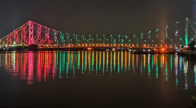 ओलंपिक के रंग में रंगा हावड़ा ब्रिज, वायरल हुआ ये जबरदस्त वीडियो