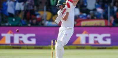 Need to think out of the box against AB de Villers: Starc