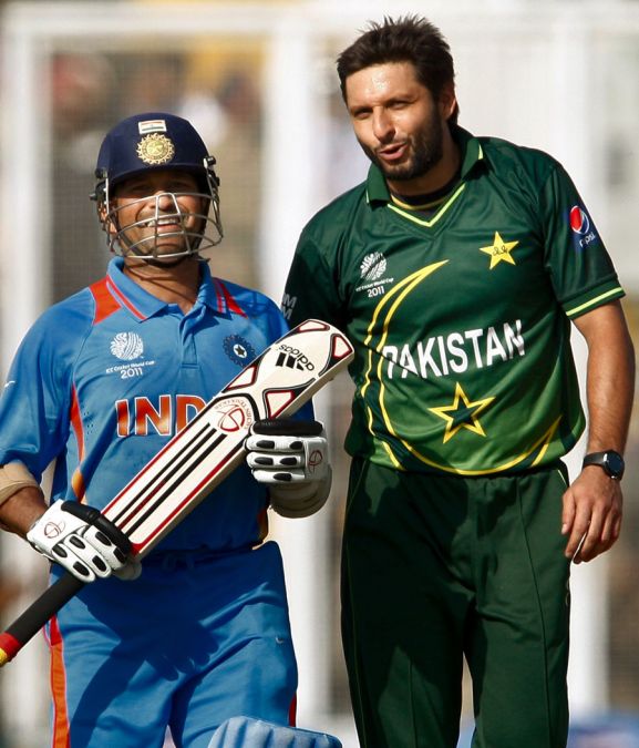 Shahid Afridi used Sachin Tendulkar's bat for the sensational 37-ball century