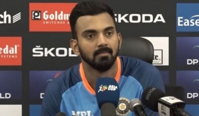 Watch: KL Rahul gets irritated at reporters asking questions about Kohli, says ‘main bahar baith jau?’