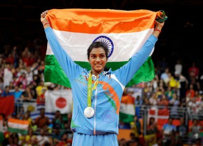 Tokyo Olympics: पीवी सिंधु को मेडल जीतने पर कोच गोपीचंद ने दी बधाई, लेकिन साइना नेहवाल ने....