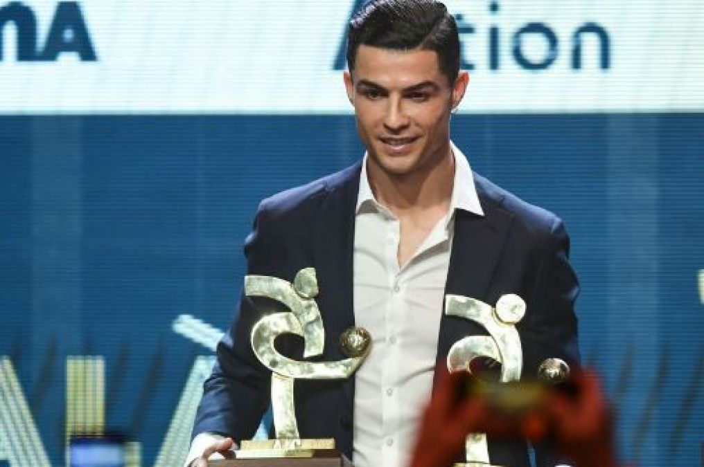 Ronaldo Became Italy's Biggest Footballer, Honored With This Award ...