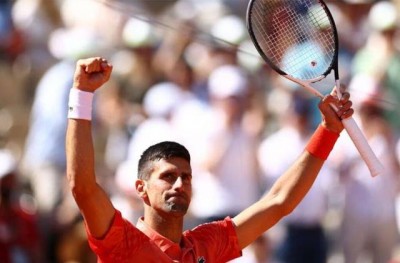 Novak reaches quarterfinals of Roland Garros