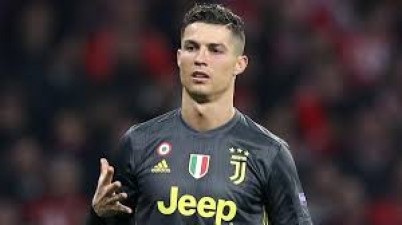 Ronaldo comes forward in support of club to fight corona