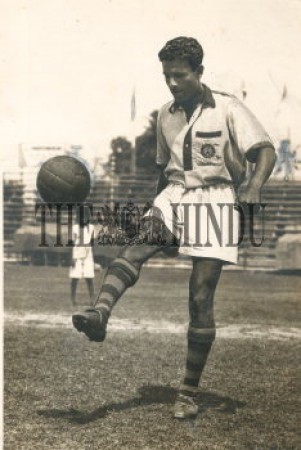 1950 के दशक के फुटबॉल खिलाड़ी अहमद हुसैन का निधन