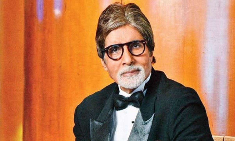 Sourav Ganguli couldn't stop himself from commenting on Amitabh's picture