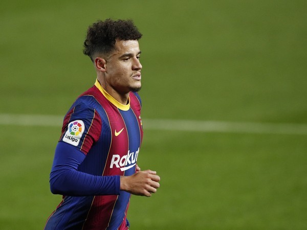 Coutinho out of action for nearly three months after knee surgery
