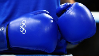 Boxer reached with pistol during training, officer shocked