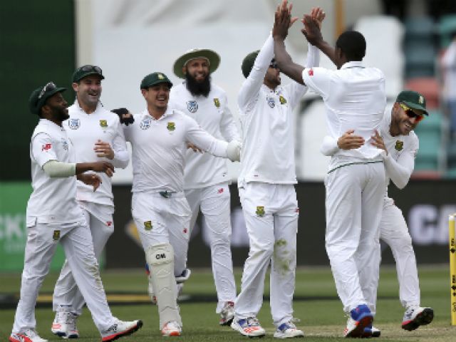 दक्षिण अफ्रीका ने आस्ट्रेलिया को दी पारी और 80 रनों की शिकस्त