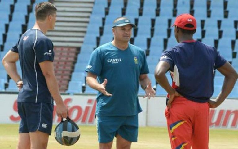 क्रिकेट : गांधी-मंडेला सीरीज के लिए दक्षिण अफ्रीका टीम बहा रही पसीना