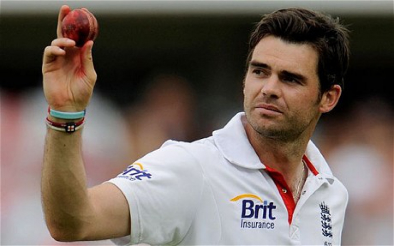 इंग्लैंड के सबसे सफल टेस्ट गेंदबाज बने एंडरसन