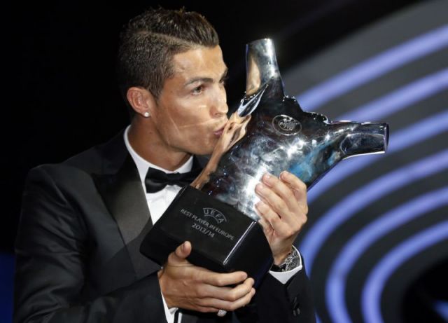 Cristiano Ronaldo Honored UEFA Best Player In Europe Award | NewsTrack ...