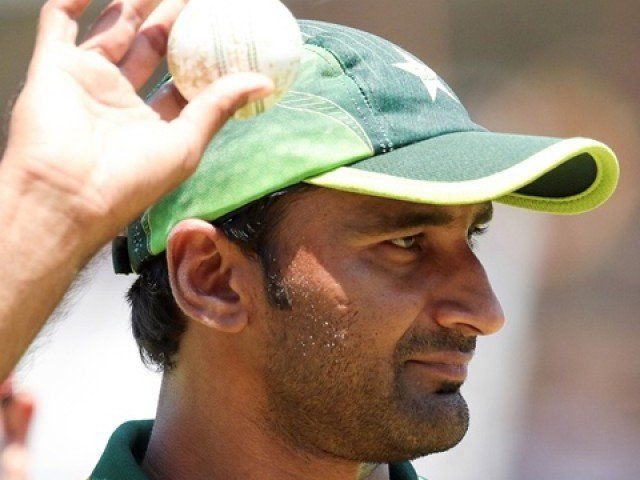 पाकिस्तान के गेंदबाज पर गिरी गाज