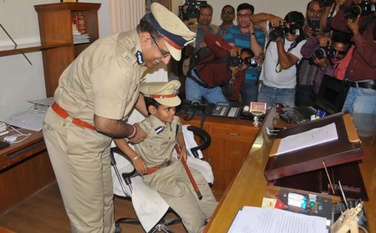 पुलिस कमिश्नर बना 10 साल का बच्चा