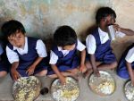 बंगाल के एक ही स्कूल के 400 छात्र हुए बीमार