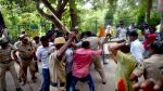 एमनेस्टी इंटरनेशनल के बाहर प्रदर्शन कर रहे एबीवीपी कार्यकर्ताओं पर पुलिस ने किया लाठीचार्ज, 10 कार्यकर्ता घायल
