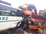 यात्री बस और ट्रक की ज़ोरदार भिड़त, ड्राइवर सहित 20 घायल : अलीराजपुर