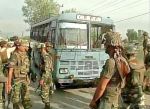 कश्मीर में CRPF की बस पर आतंकी हमला कई जवां हुए शहीद