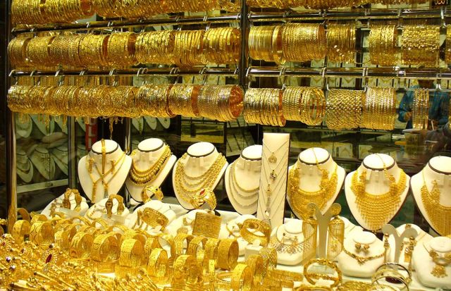 सोना, हीरा, विदेशी मुद्रा खरीदने-बेचने वालों पर होगी सर्जिकल स्ट्राइक
