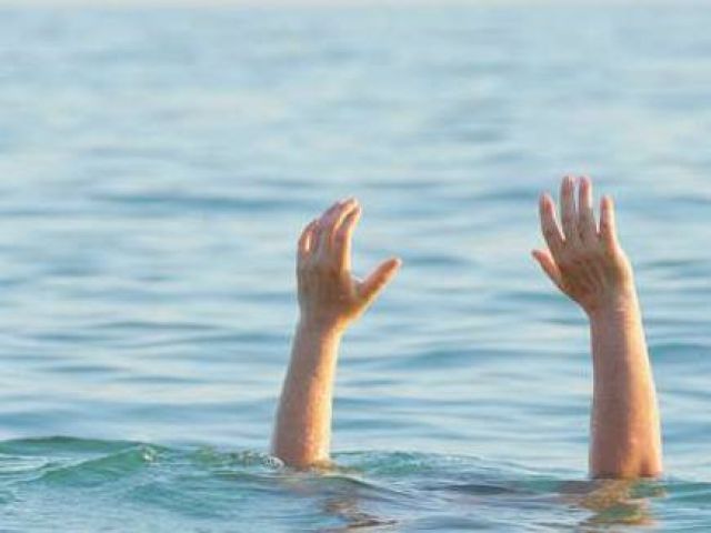सेल्फी लेने के प्रयास में दो युवको की चंबल नदी में डूबने से मौत