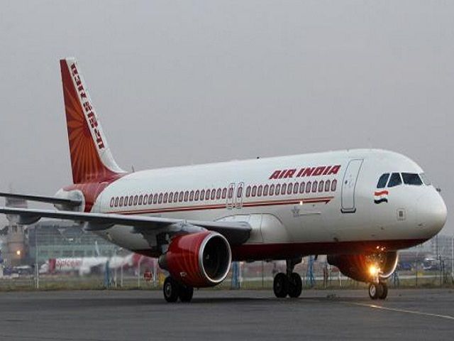 Air India के विमान में लगी आग, दिल्ली एयरपोर्ट पर हुई इमरजेंसी लेंडिंग