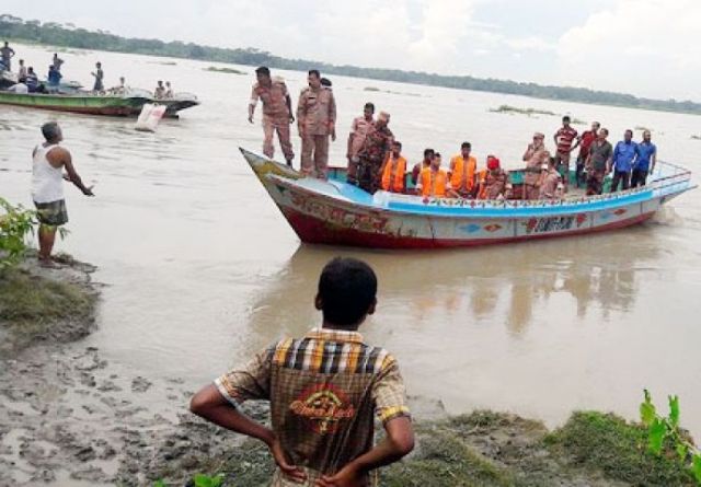 बांग्लादेश में डूबी नाव, 13 की मौत