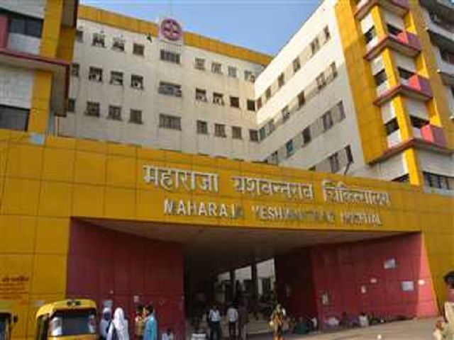 इंदौर : MY अस्पताल में लिफ्ट फंसने से महिला ने तड़प-तड़पकर दम तोडा