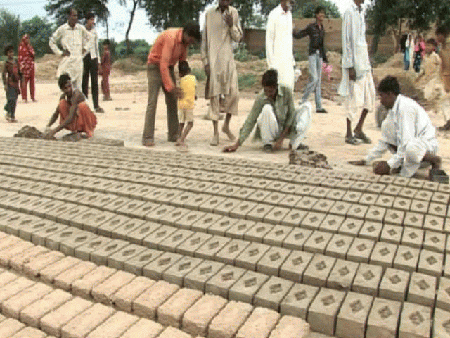 जम्मू - कश्मीर में 30 साल से बंधुआ मजदूर बने होंगे मुक्त