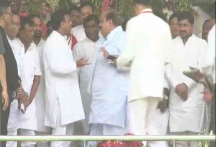 CM ने अपनी ही पार्टी के बाहुबली सांसद को क्यों धकेला ?